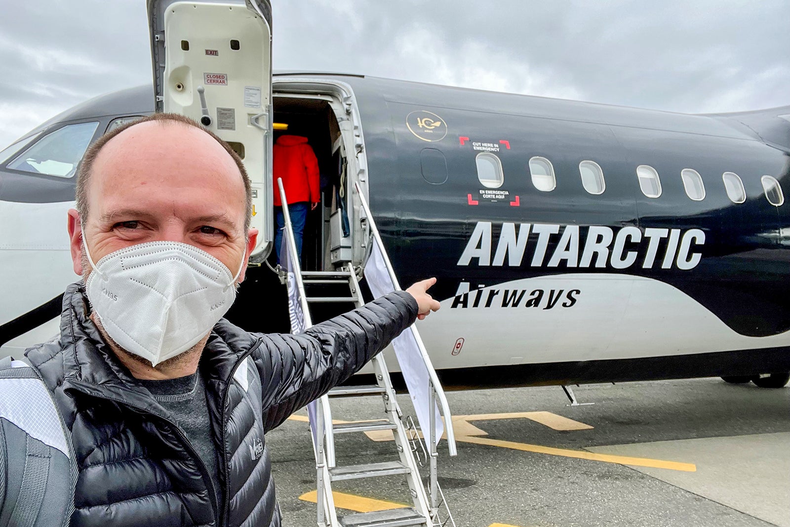 Skip the Drake Passage: What it’s like flying to Antarctica on a chartered plane