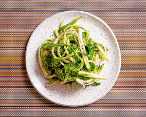 Puntarelle Alla Romana (Puntarelle Salad With Anchovy and Garlic Dressing)