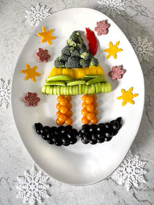 Christmas Themed Veggie Tray – Buddy the Elf