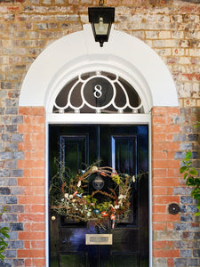 The Best DIY Holiday Wreath Surprisingly Doesn’t Involve Evergreens