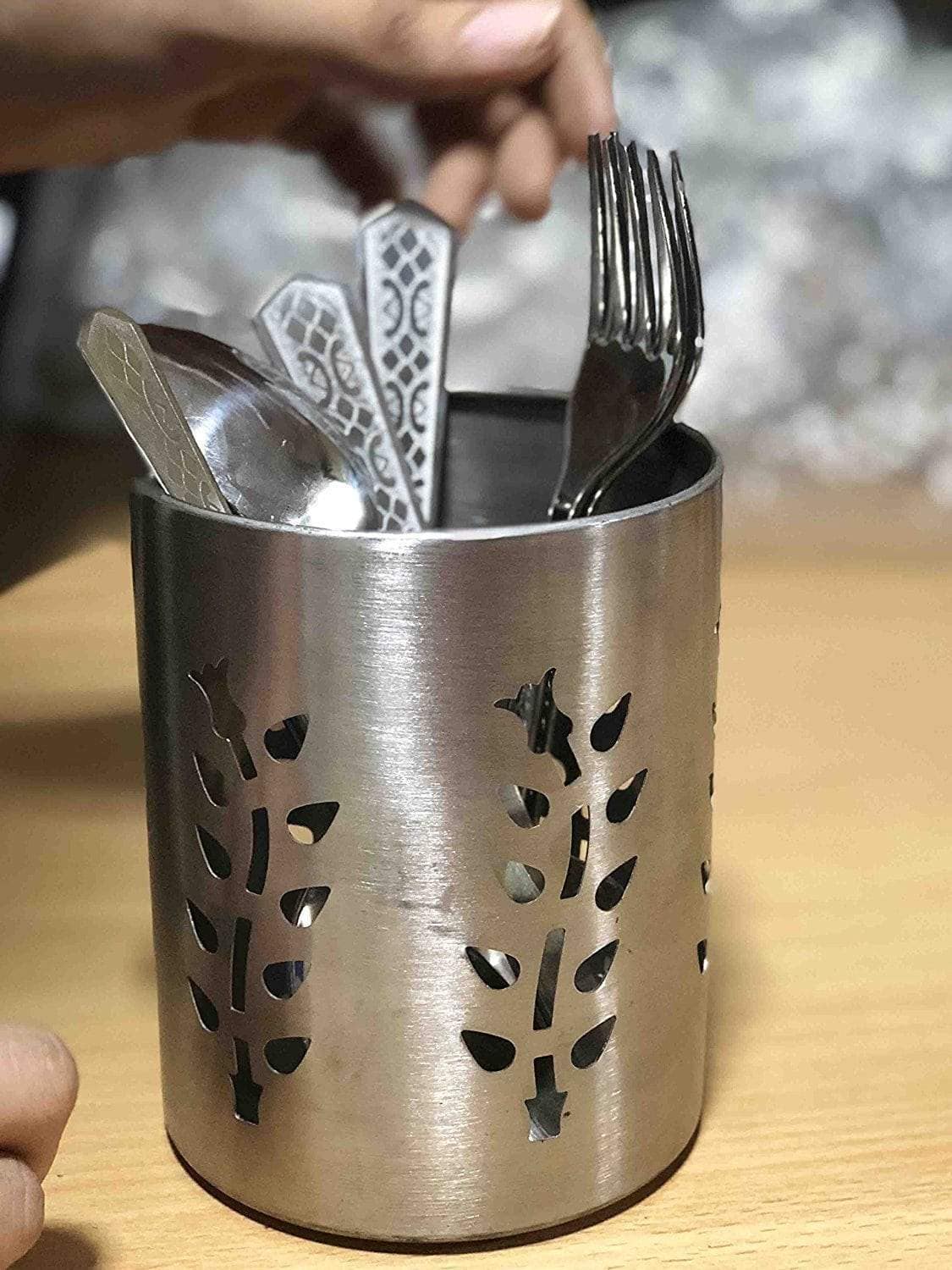 Best seller  stainless steel utensil holder leaf hole pen holder brush stand cutlery storage holder cutlery holder for table silver 4 5 inch